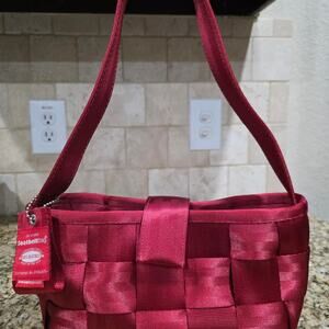 Harveys Seatbelt Baguette Crimson
